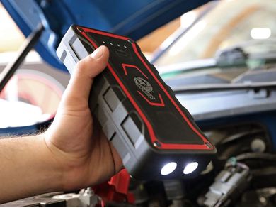 FlyLinkTech Car and Truck Portable Jump Starter, Powers up to 5 liter gas  engines or 3 liter diesels 